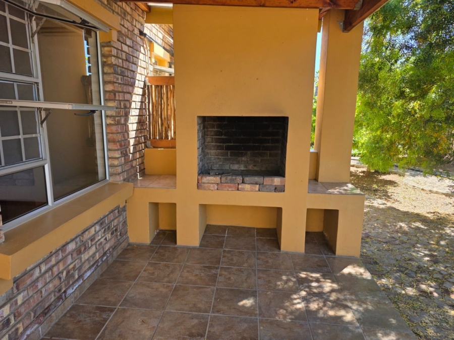  Bedroom Property for Sale in West Bank Western Cape